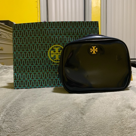 Tory Burch Handbags - Tory Burch Navy Cosmetic Bag